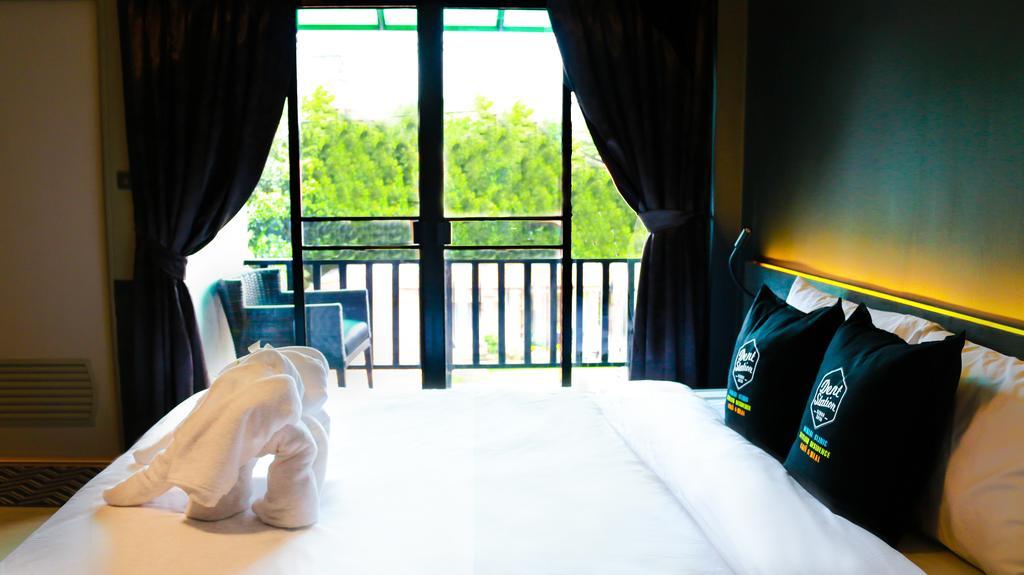 Hotel Dent Station Resident Phuket Exterior foto