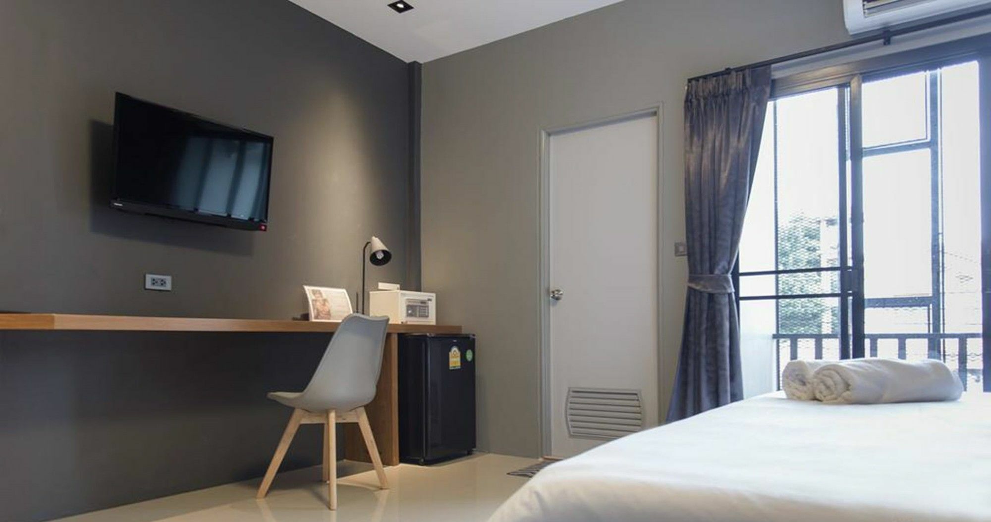 Hotel Dent Station Resident Phuket Exterior foto