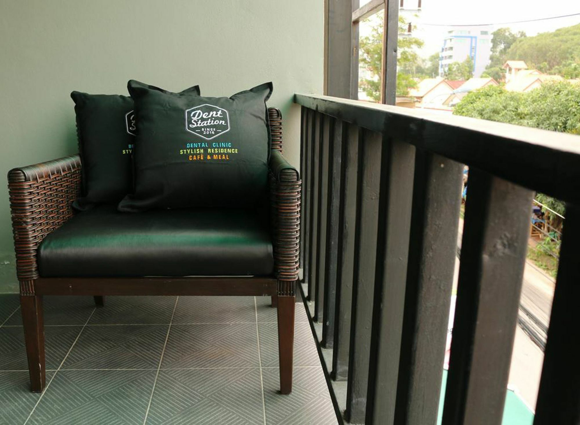 Hotel Dent Station Resident Phuket Exterior foto